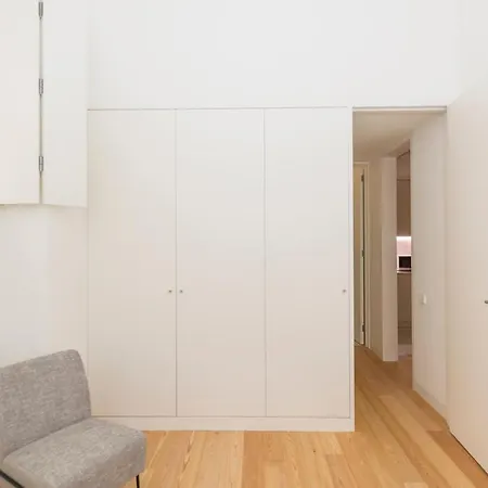 Downtown Flat By Lovelystay Апартаменты